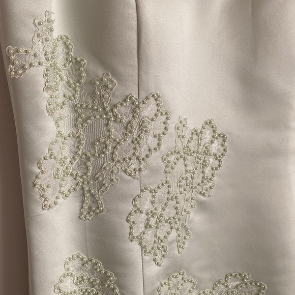 Stunning Jianini mint green maxi gown size 12 with matching wrap. Gorgeous!! - Picture 3 of 16